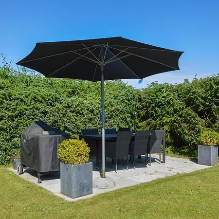 1 Bedroom Beautiful In