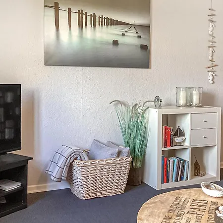 Apartment 1 Bedroom Beautiful In *